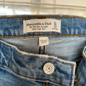 Abercrombie Curve Love Jeans